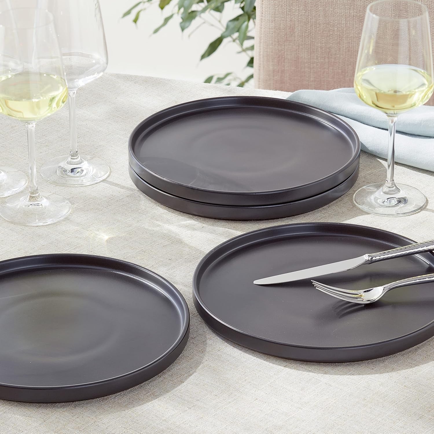 Stone Lain Coupe - Celina Stoneware round Dinner Plates Set, 4-Piece, Black Matte